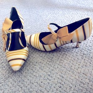 Tory Burch satin kitten heal